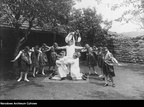 1932 La Ricamarie [Photo] Préparation de la journée des enfants polonais à Saint Etienne 02